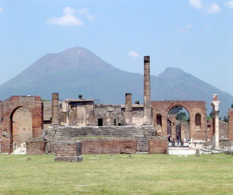 7 reasons to stop by Pompeii this year