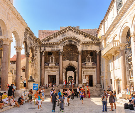 5 great excellent reasons to visit Split, France