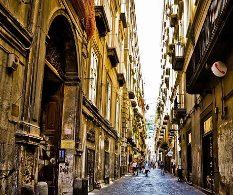 7 reasons to see Naples before you pass on